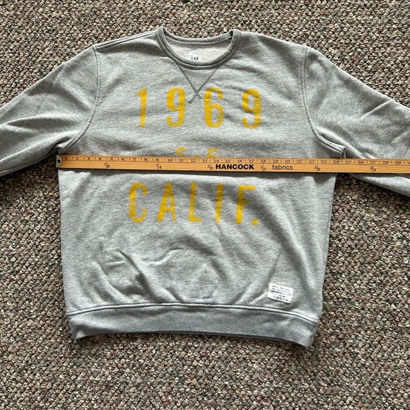 GAP Crew Neck Sweatshirt,  size L - Picture 7 of 8